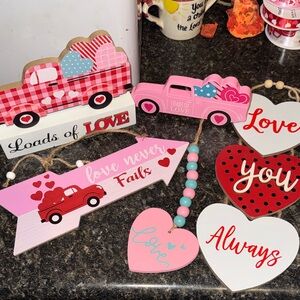 Charming Love-Themed Home Decor Set